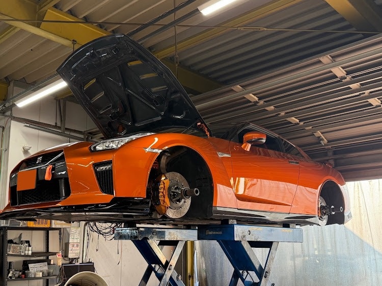 NISSAN GT-Rのフェニックスパワー京都・ミッションメンテナンス・ECMリセッティング・デフオイル交換・パン君に関するカスタム事例のアイキャッチ画像